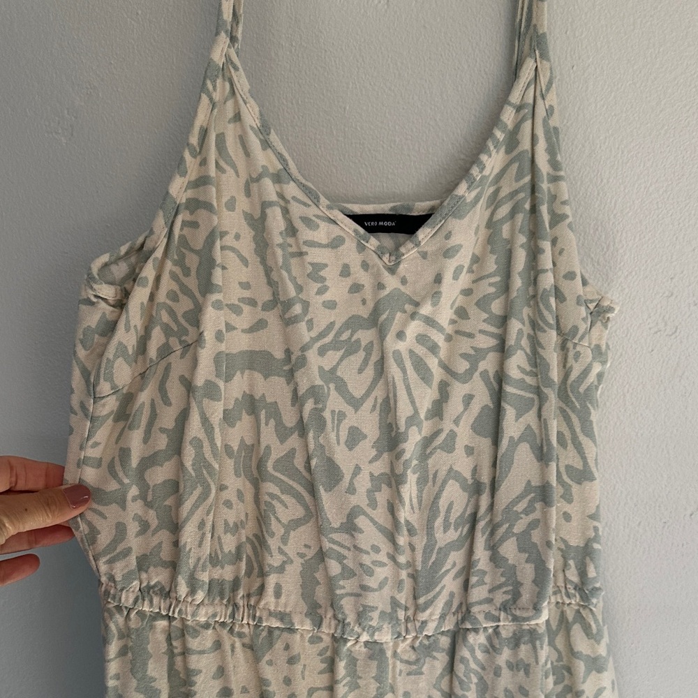 Vero Moda Cream and Gray Patterned Camisole